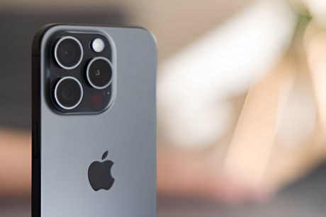 A Guide to Buying Used iPhones in the UAE: What You Need to Know